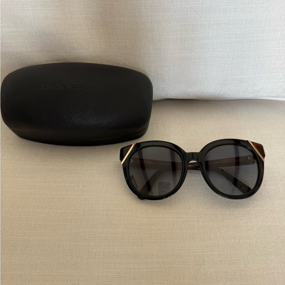 Salvatore Ferragamo Black Tortoiseshell Sunglasses SF836S
